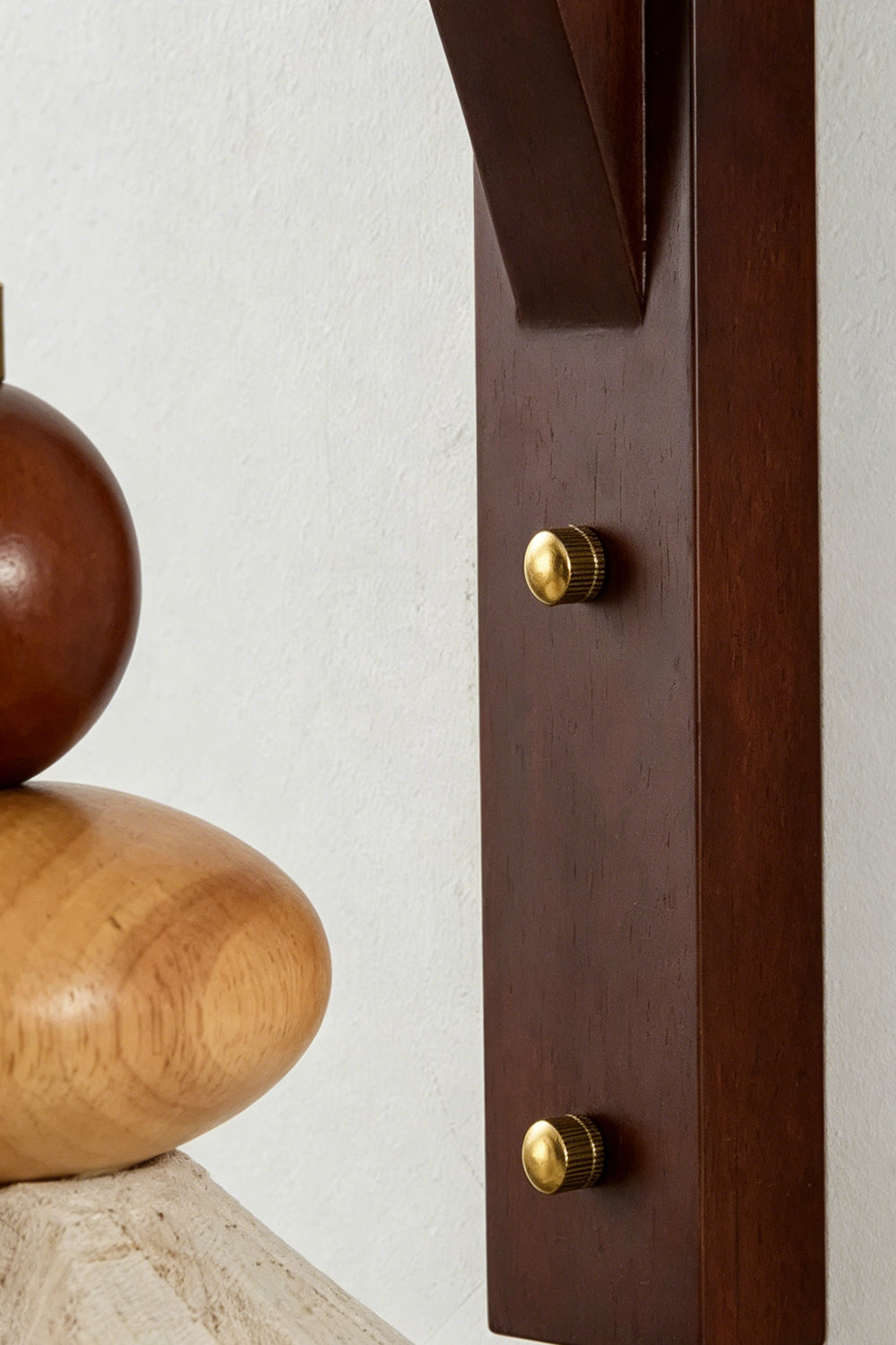 Arcus Timber Sconce | detail | Samu Lamp