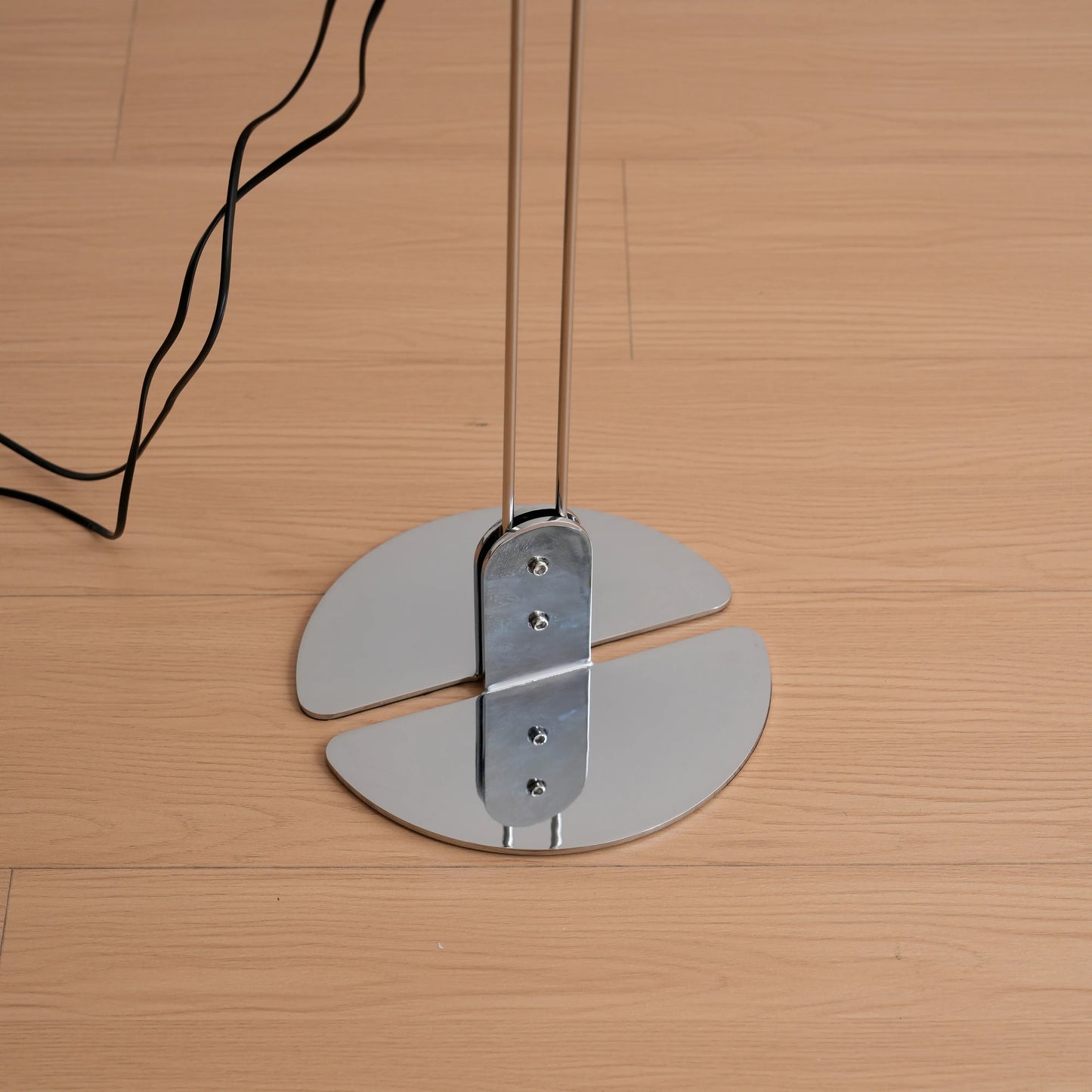 Sculptural Floral Petal Floor Lamp