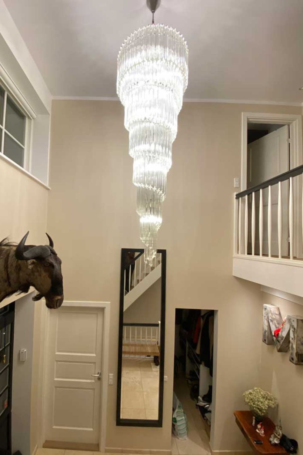 Art Style Spiral Glass Chandelier - view 4 | morylighting