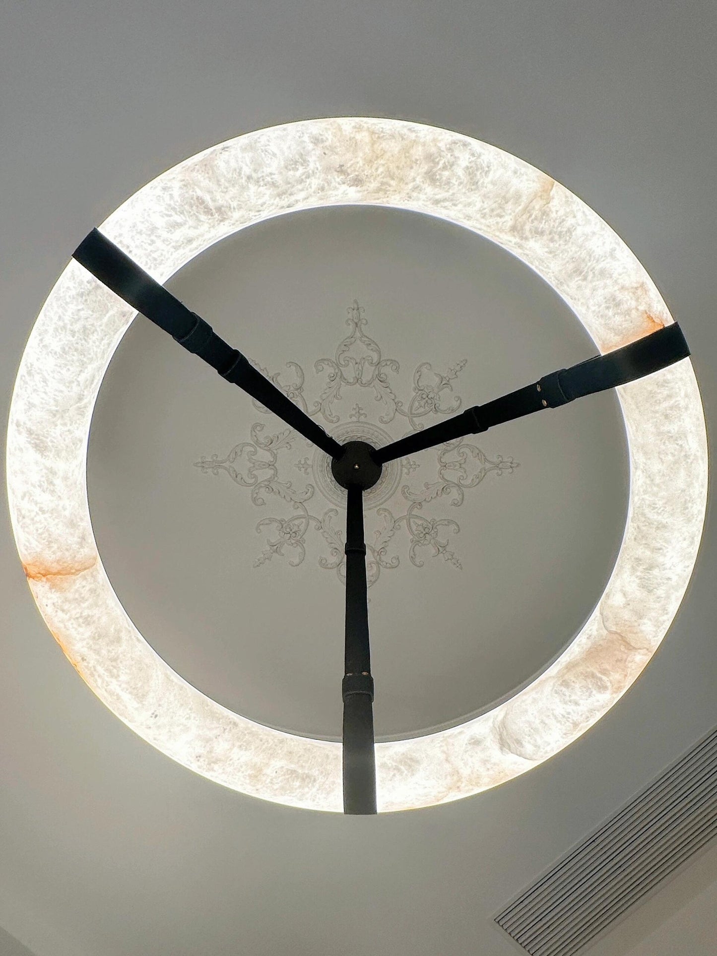 Modern Round Alabaster Chandelier for Living Room/Bedroom
