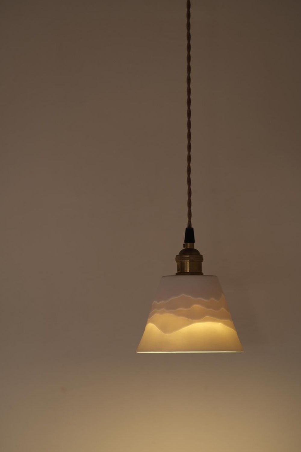 Mountains Shadow Ceramic Pendant Lamp - morylighting