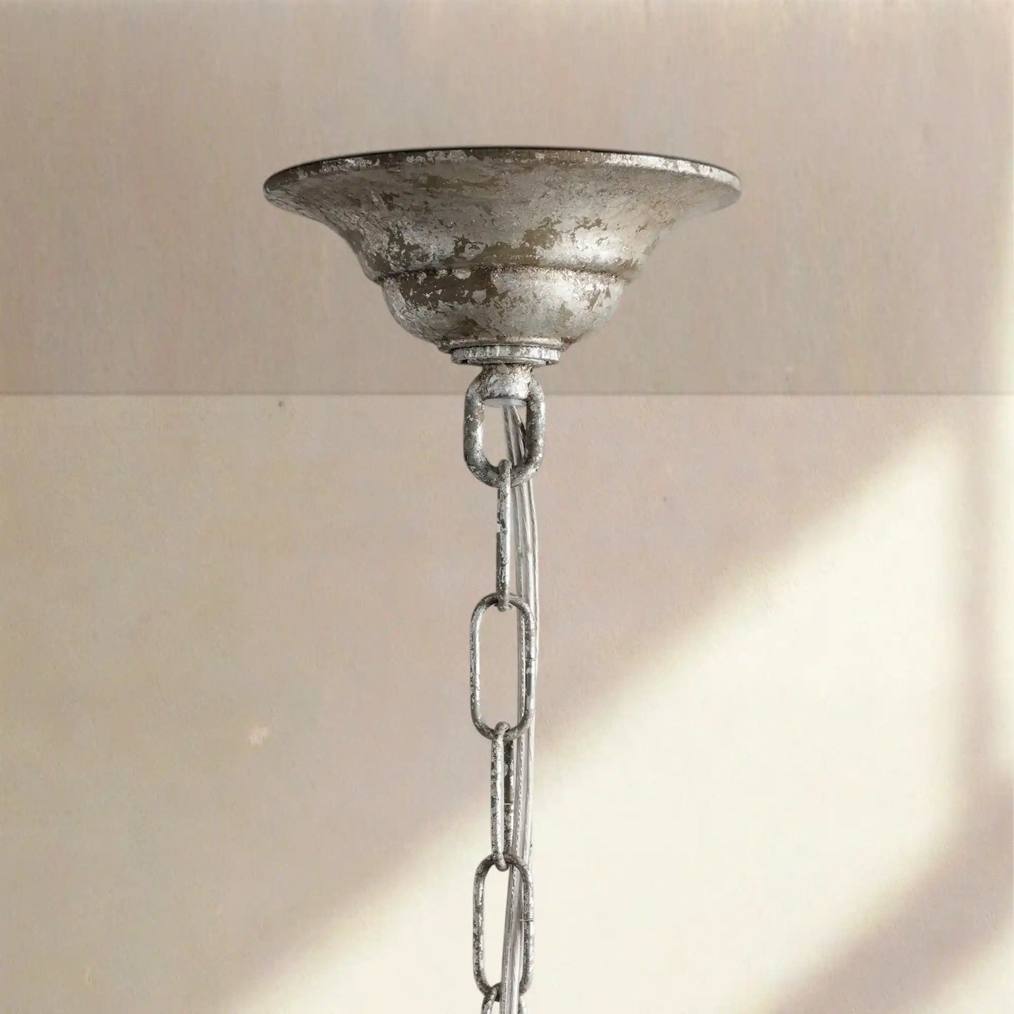 Viticcia 28" Pendant
