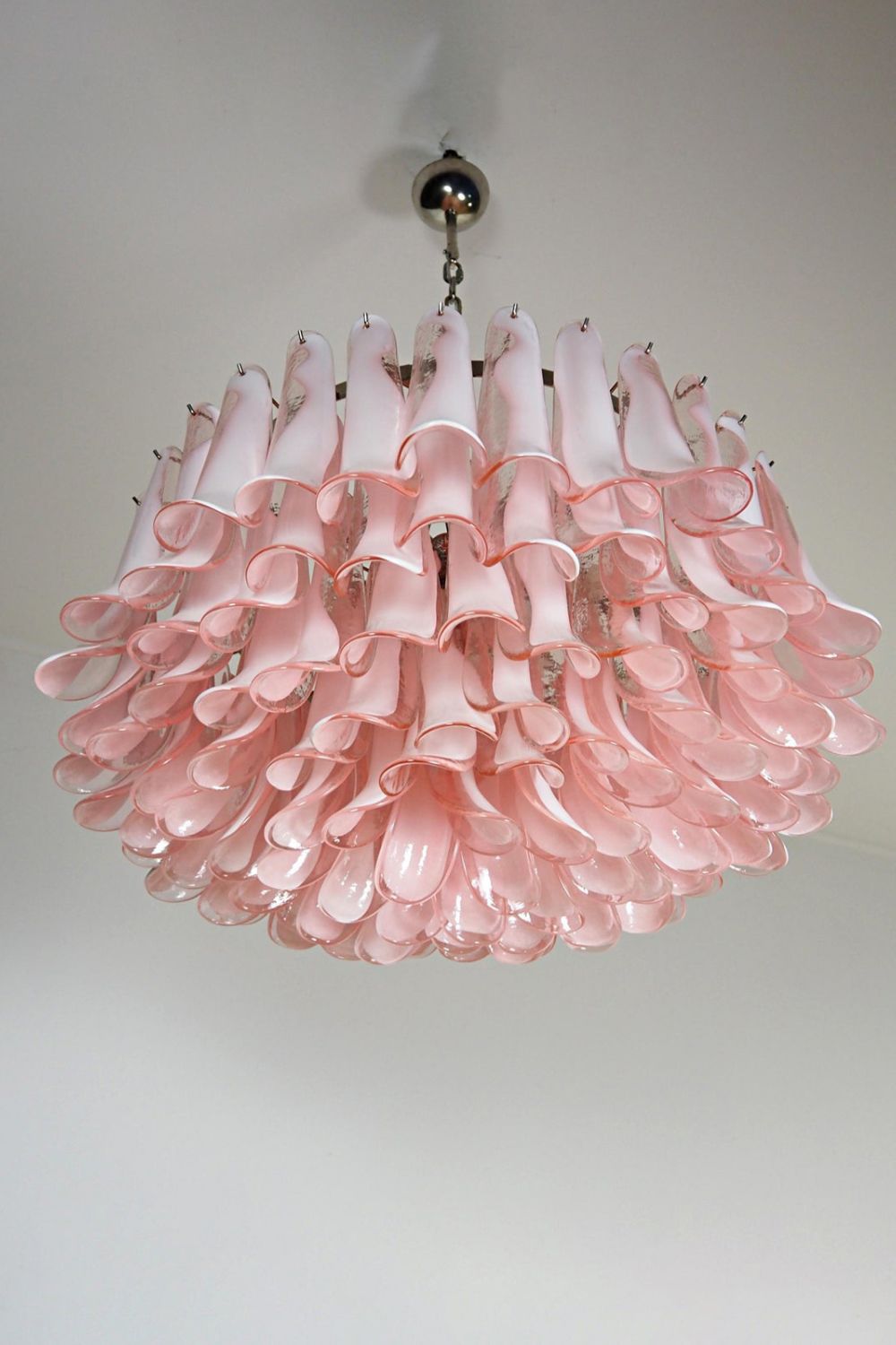 1990s Italian Art Pink Flower Chandelier - view 4 | morylighting