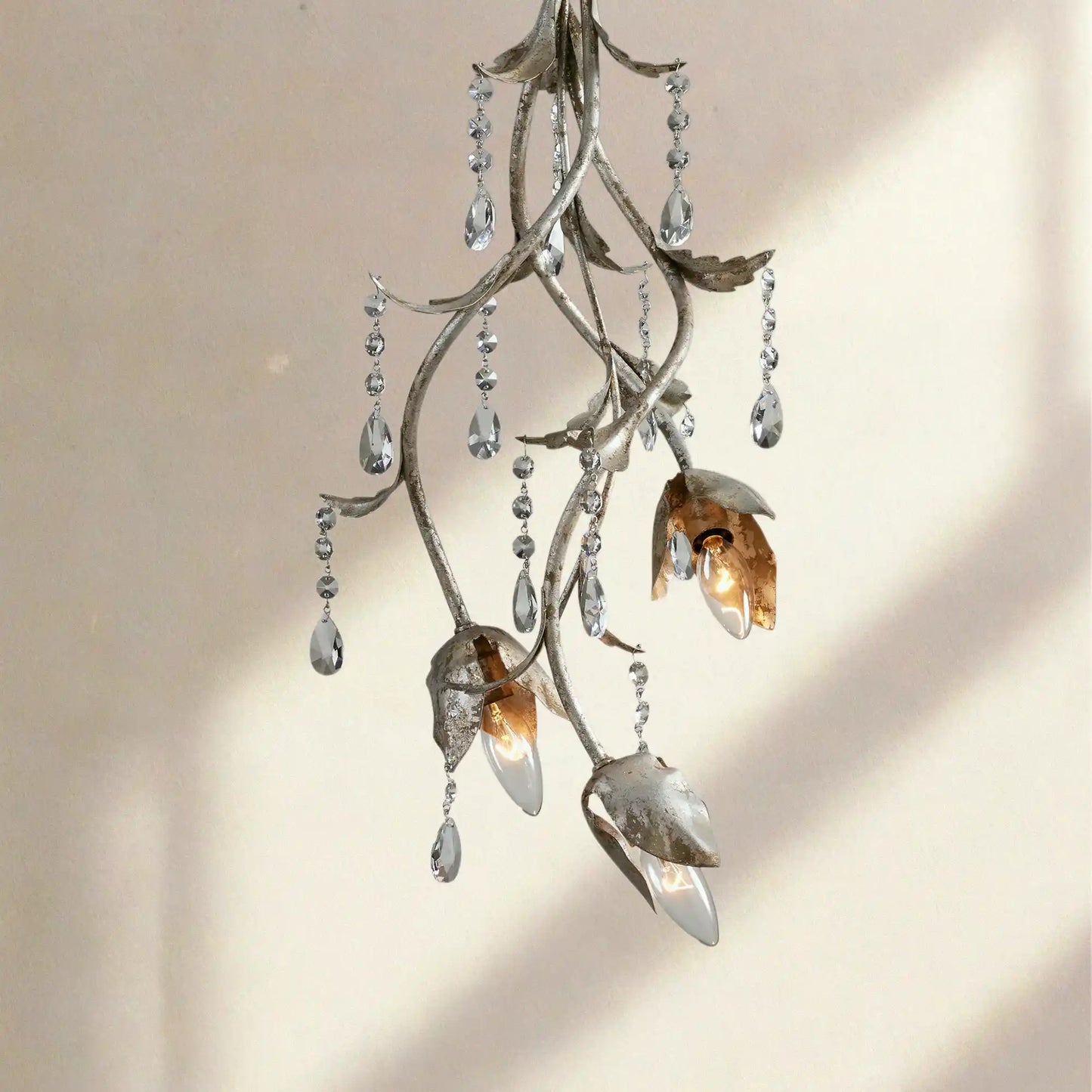 Viticcia 28" Pendant