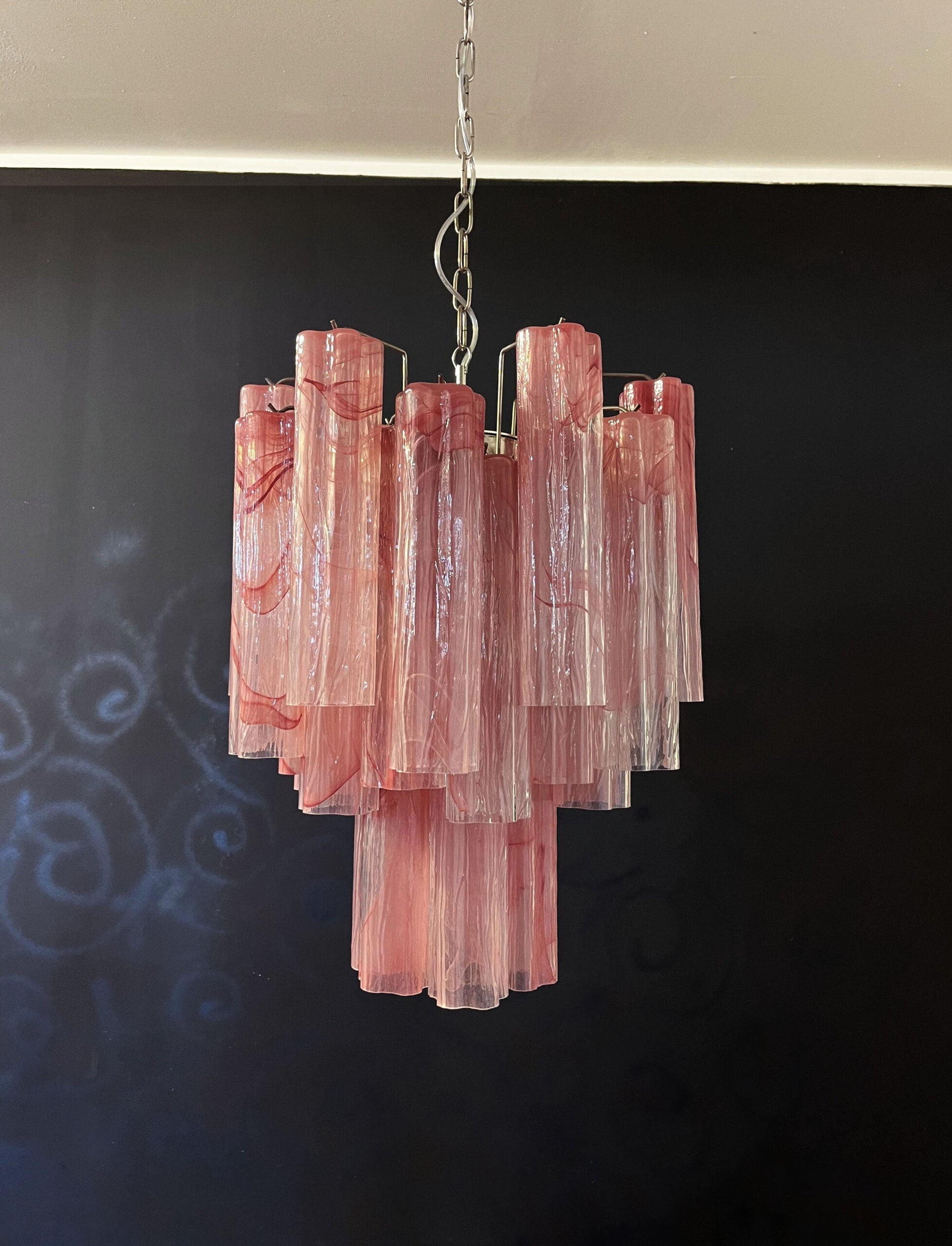 Murano Chandelier – 30 tubes – Alabaster Pink