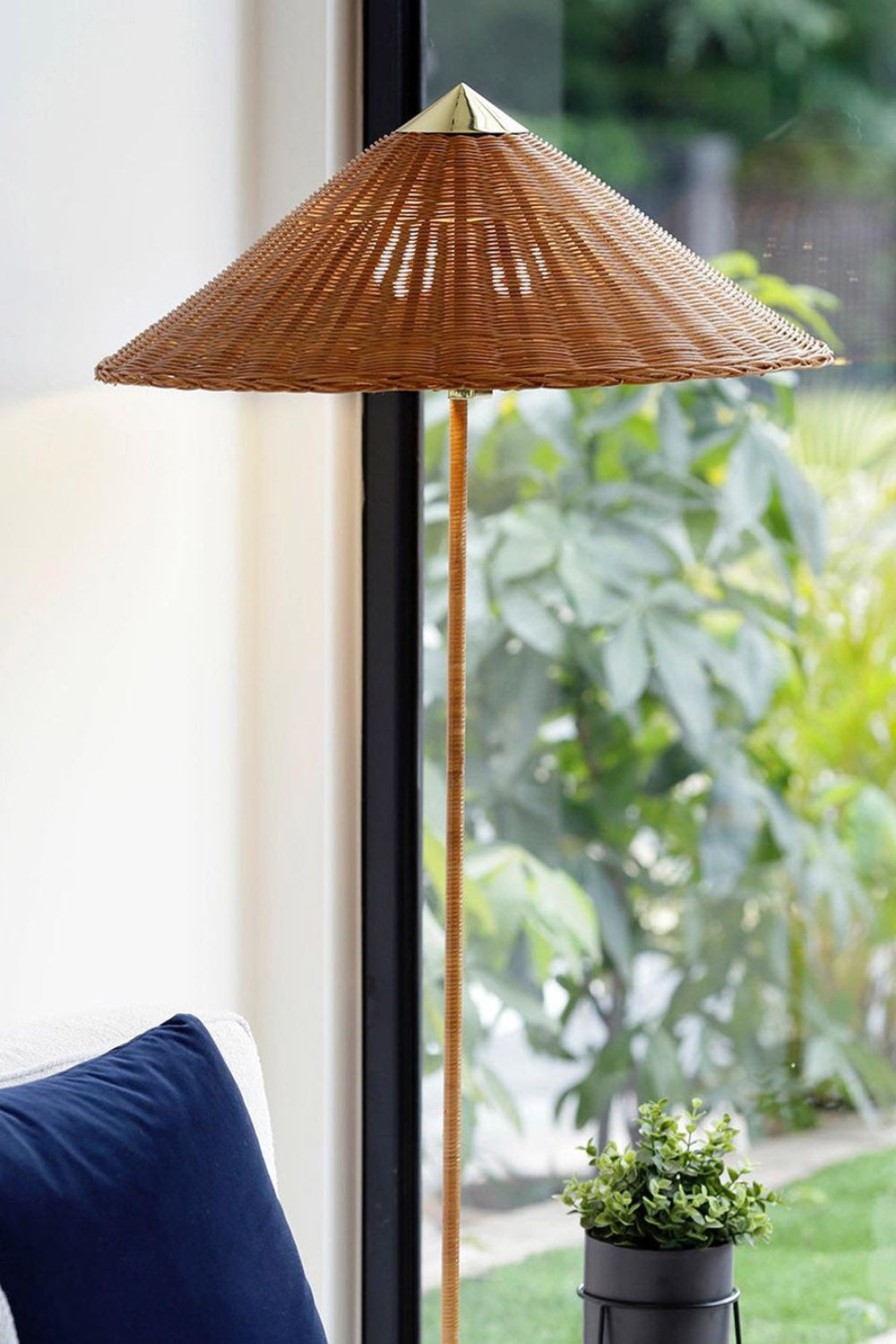 9602 Floor Lamp - morylighting