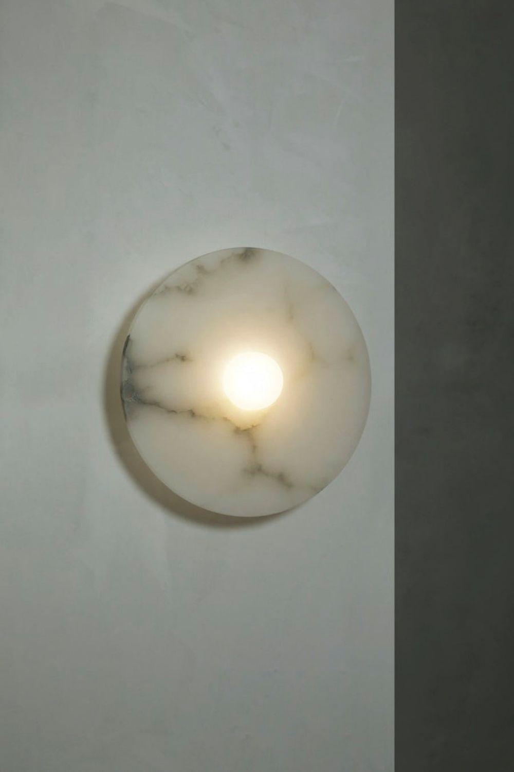Alba Alabaster Wall Lamp - view 3 | morylighting