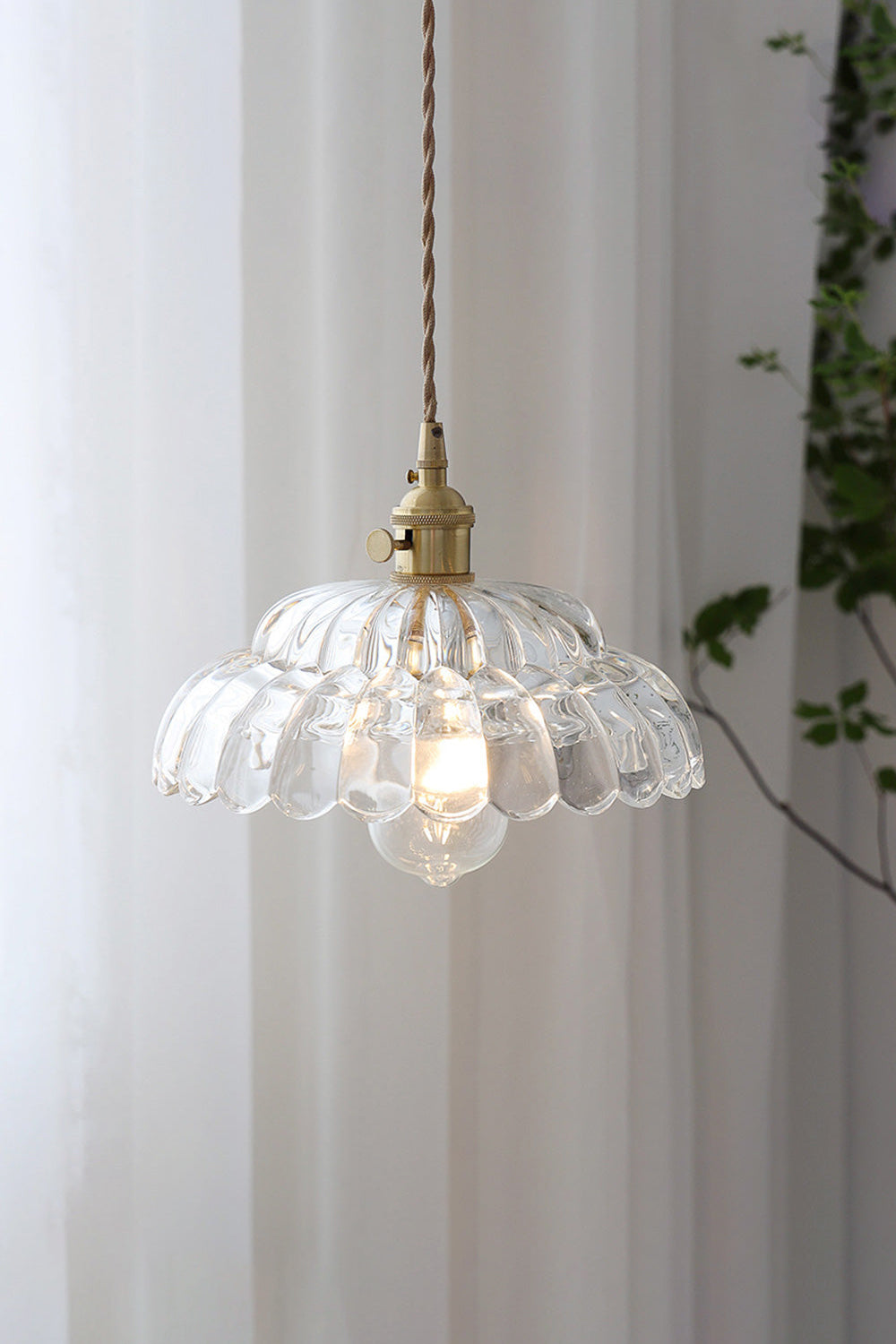 Clear Blossom Glass Shade Pendant Lamp - view 3 | morylighting