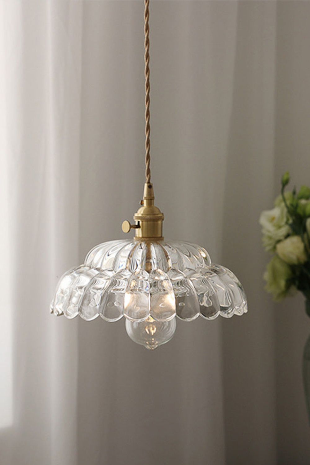 Clear Blossom Glass Shade Pendant Lamp - view 5 | morylighting