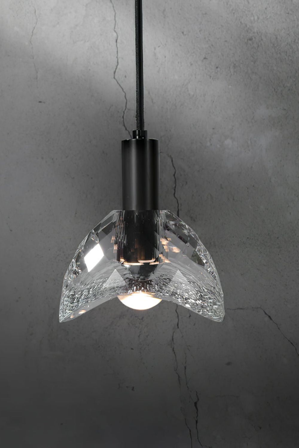 Ebbe Crystal Pendant Lamp - morylighting