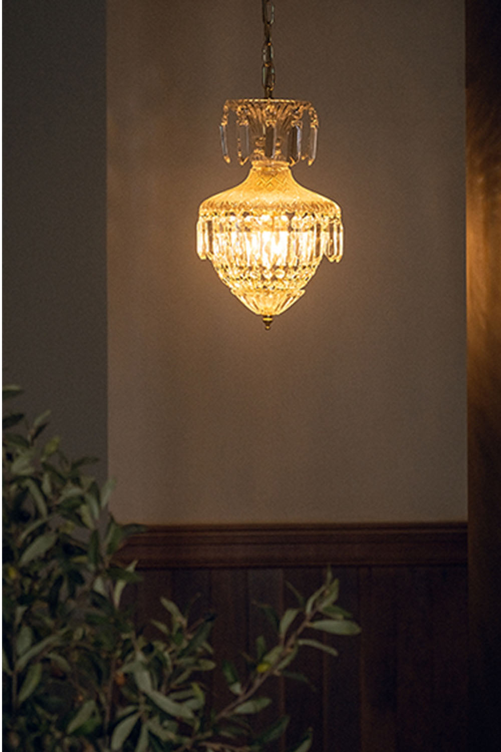Empire Crystal Pendant Lamp - view 3 | morylighting
