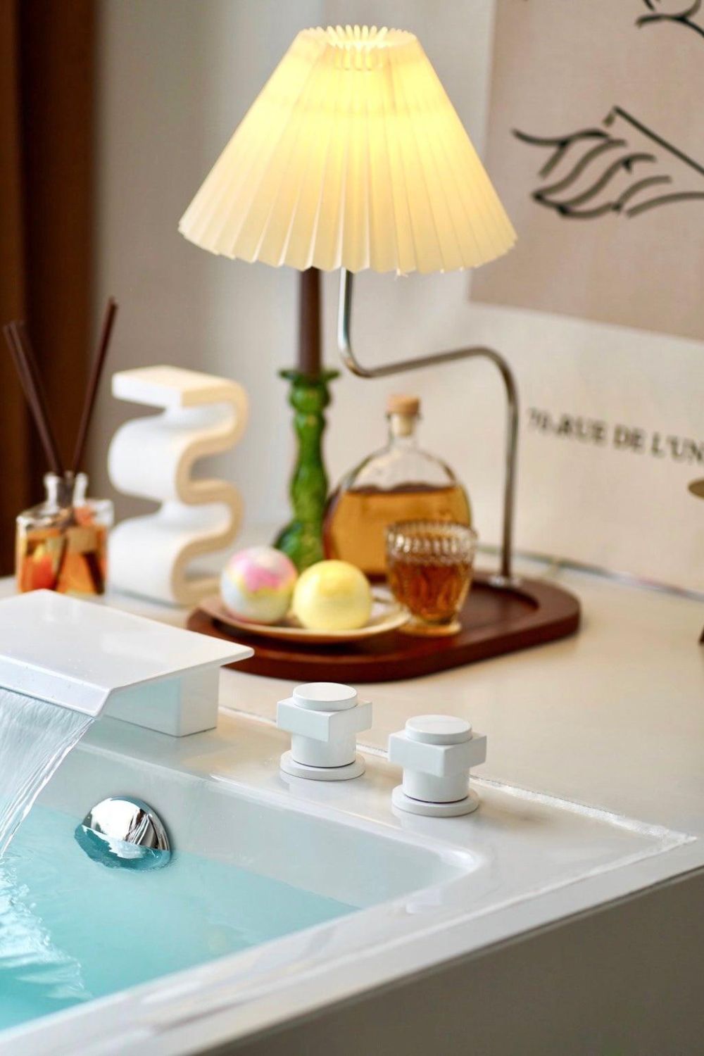 Eterna TL Table Lamp - morylighting