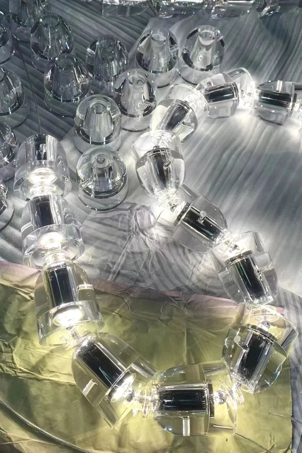 Gabriel Chandelier G - view 5 | morylighting