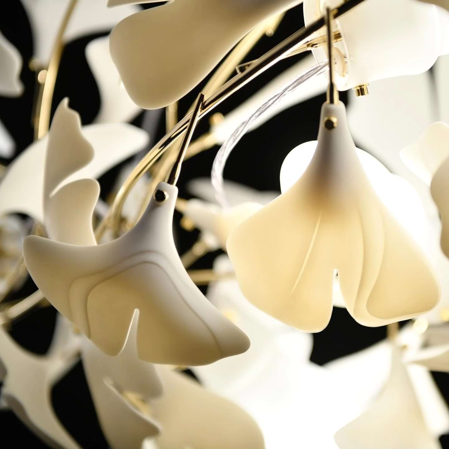 Gingko Leaves Ceramics Spiral Branch Chandelier