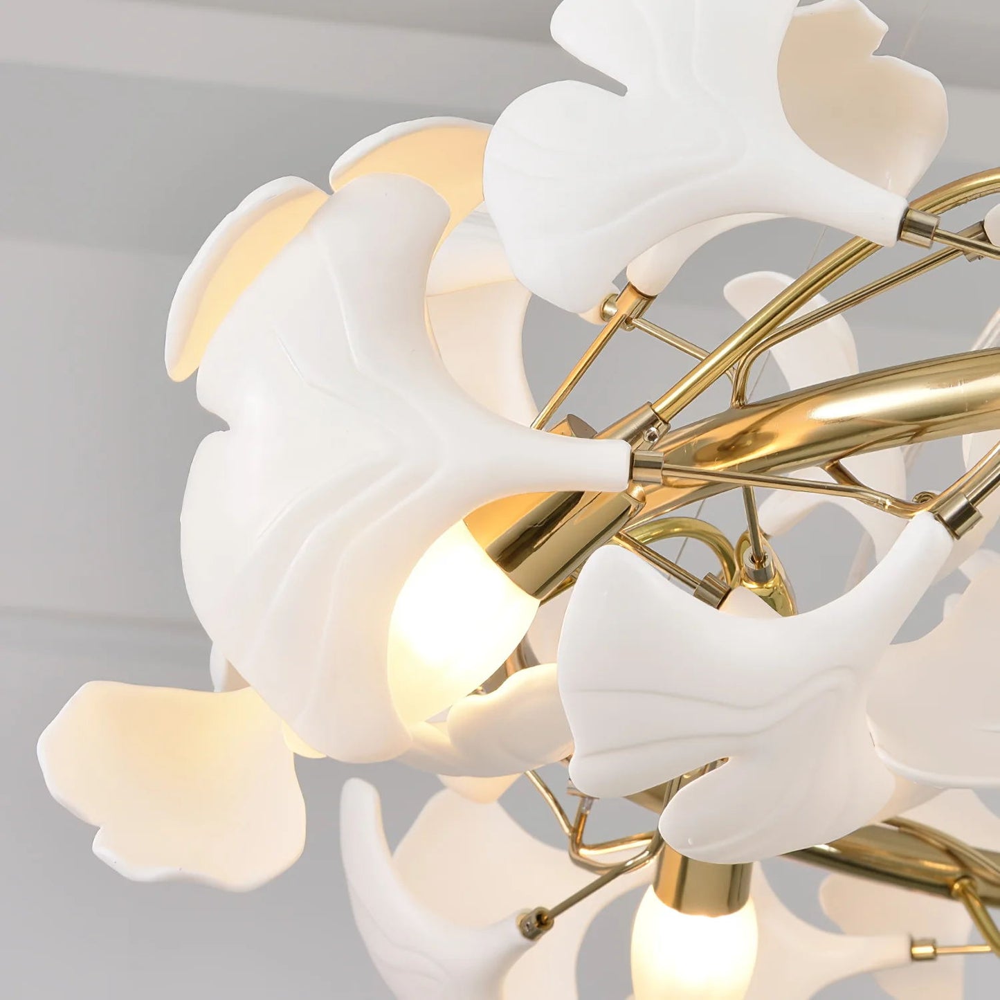 Gingko Leaves Ceramics Spiral Branch Chandelier