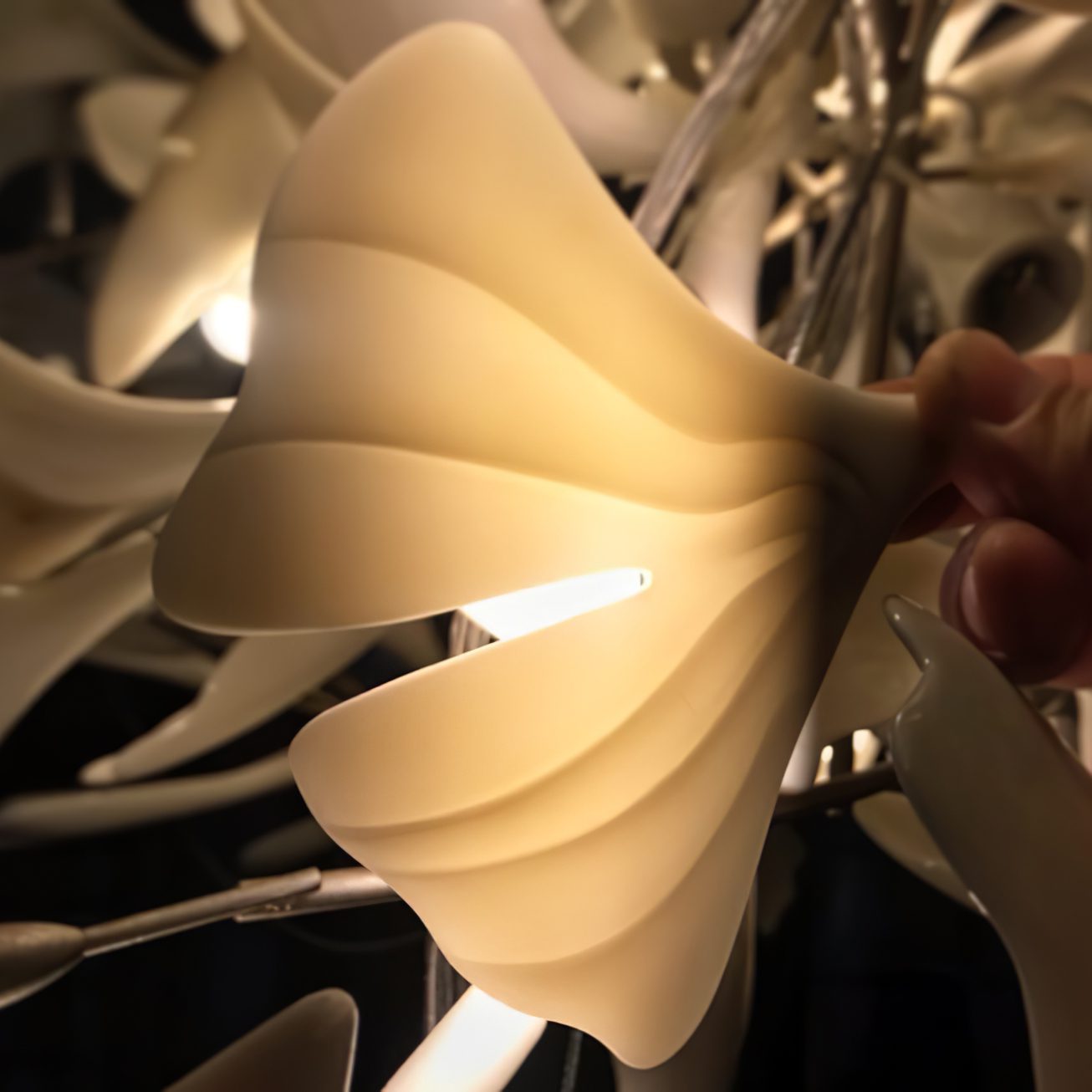 Gingko Leaves Ceramics Spiral Branch Chandelier