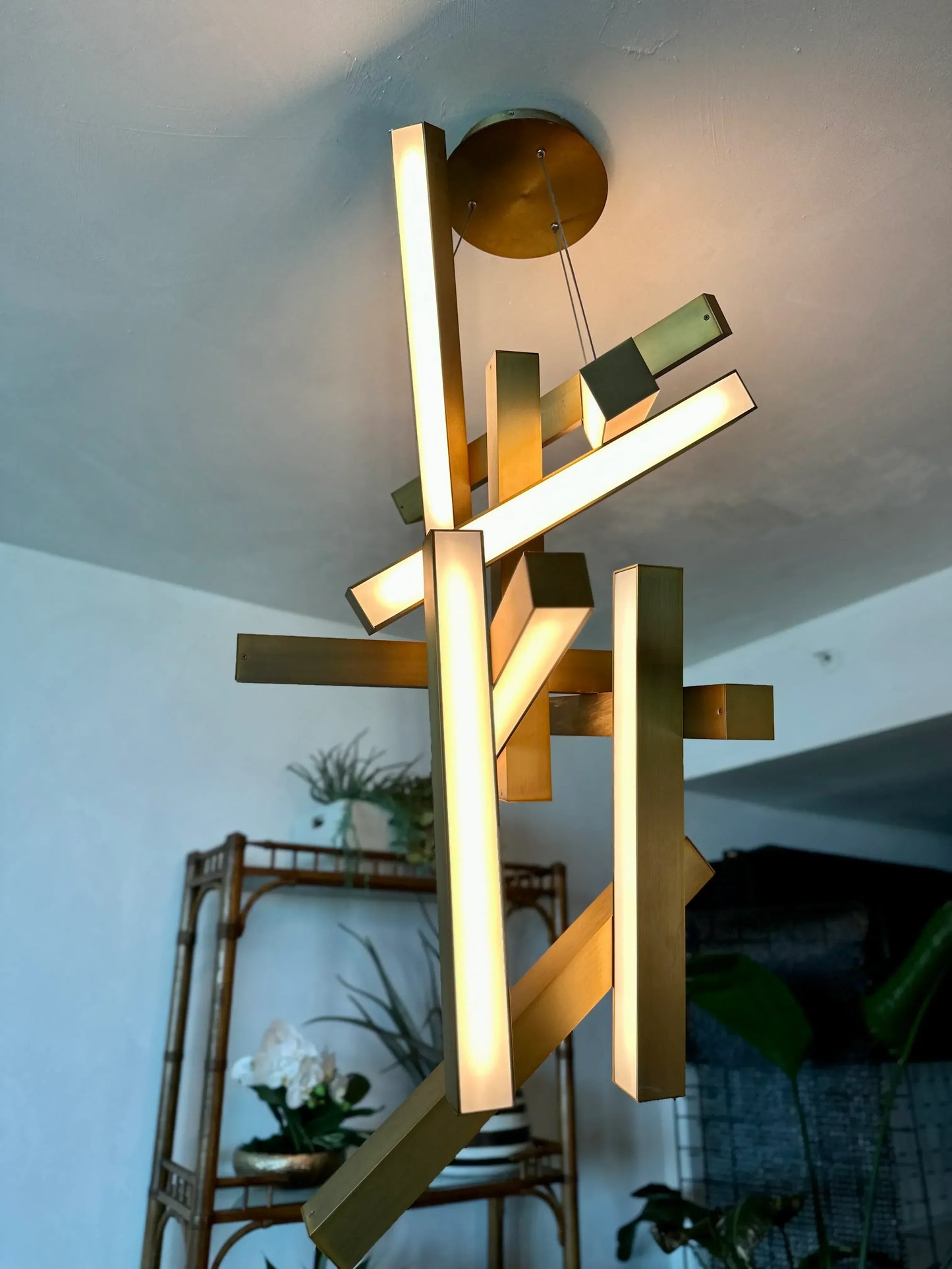 Modern Vertical Geometric Aluminum Chandelier for Staircase/Foyer/High-ceiling