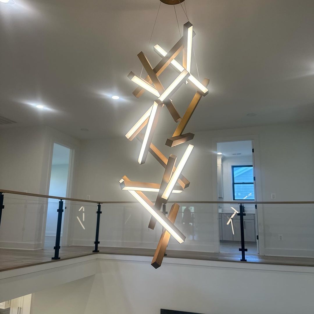 Modern Vertical Geometric Aluminum Chandelier for Staircase/Foyer/High-ceiling