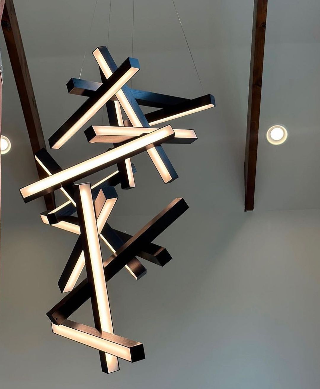 Modern Vertical Geometric Aluminum Chandelier for Staircase/Foyer/High-ceiling
