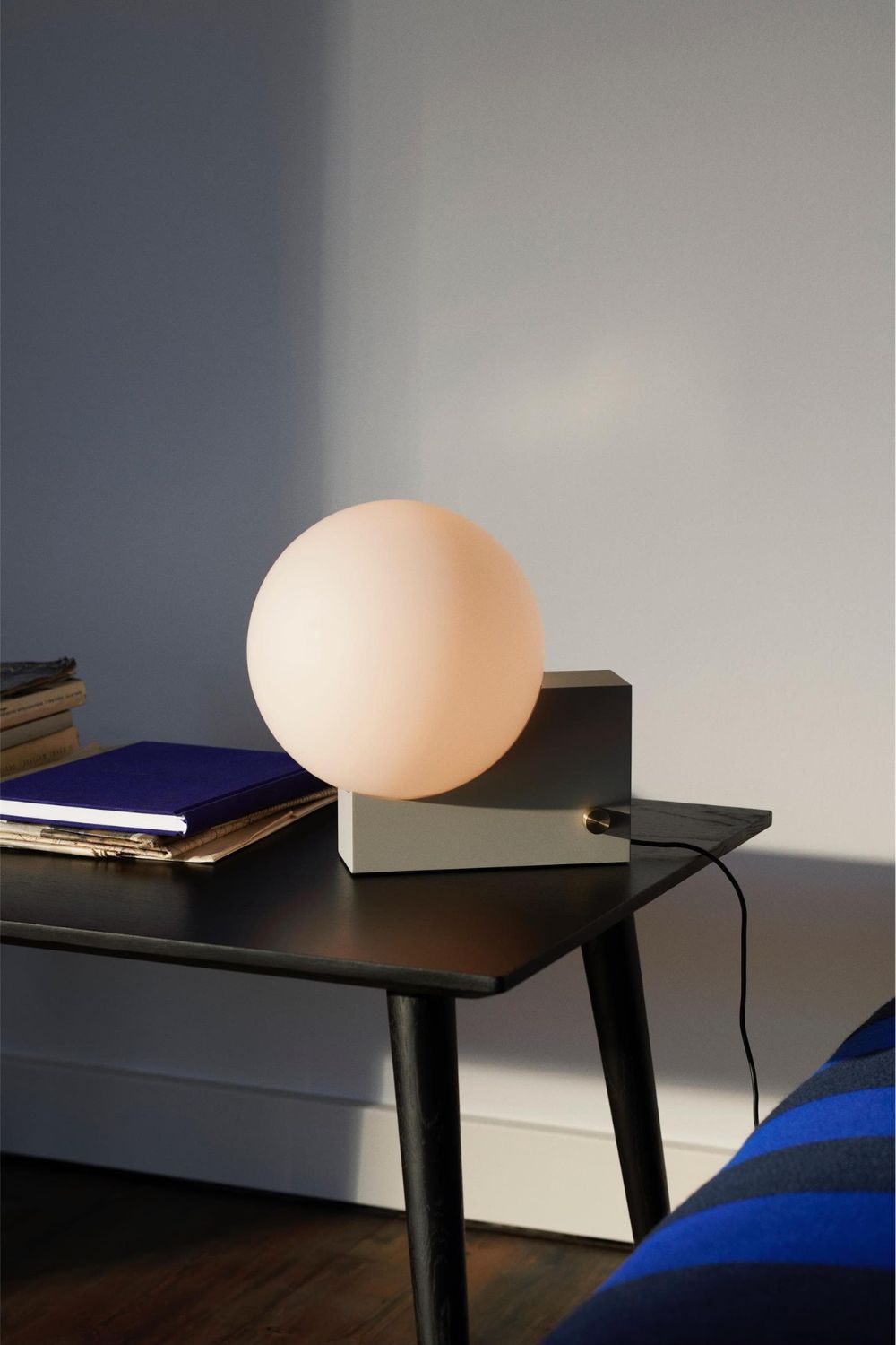 Journey SHY1 Table Lamp - view 3 | morylighting