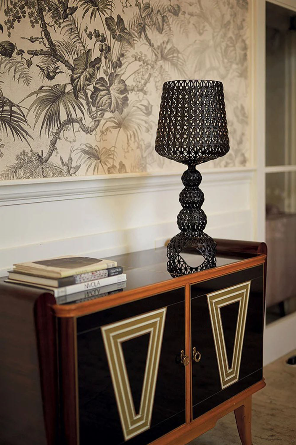 Kabuki Table Lamp - view 6 | morylighting