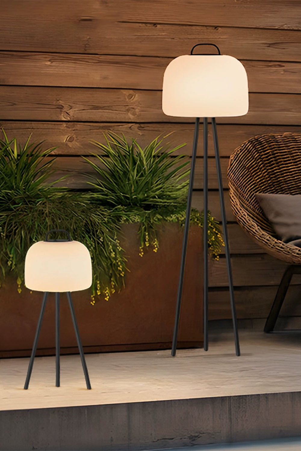 Kettle Tripod Rechargeable Floor Lamp - view 4 | morylighting