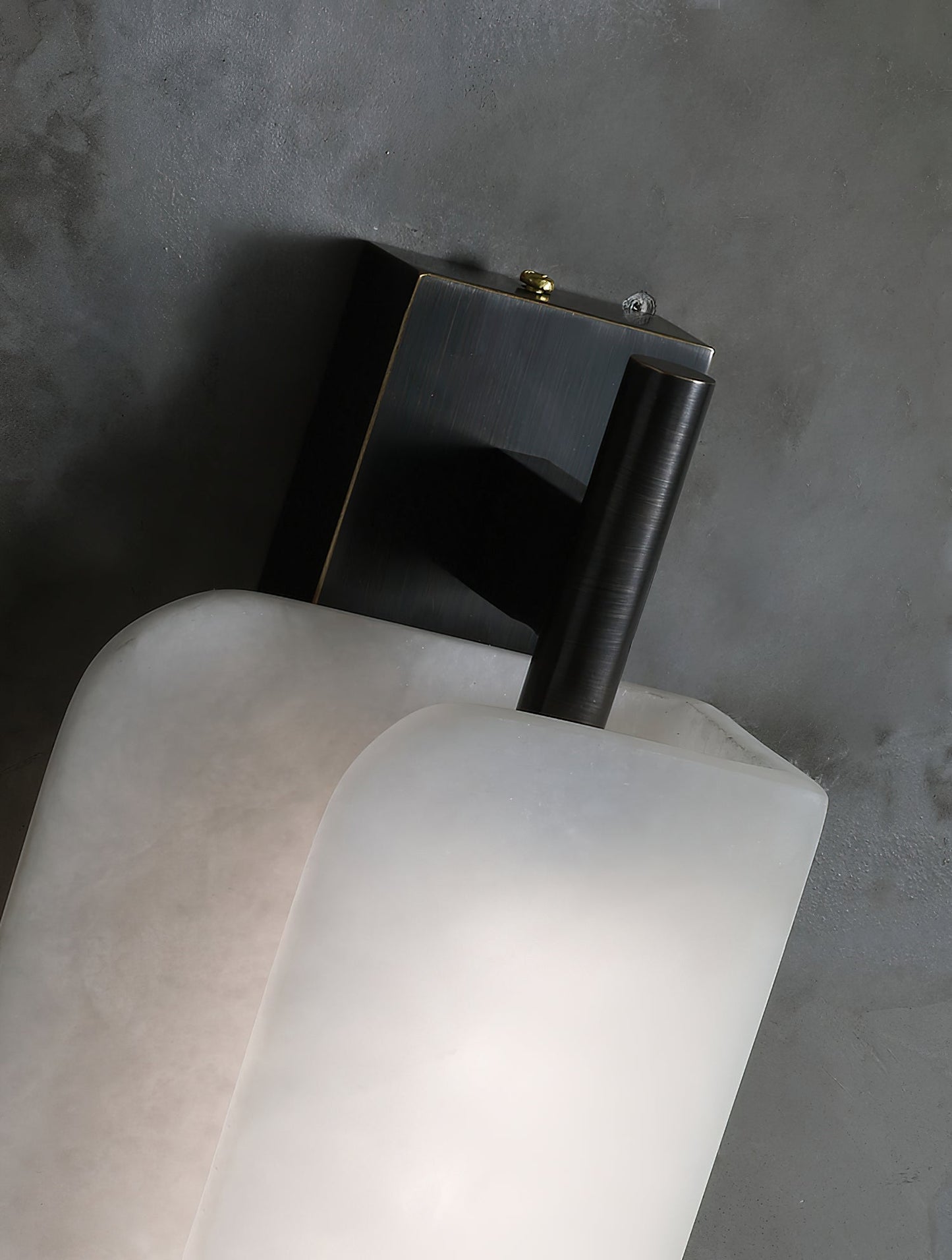 Kinkairo Alabaster Wall Lamp