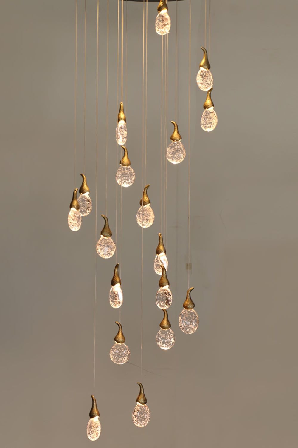 Leo Bubble Chandelier - morylighting