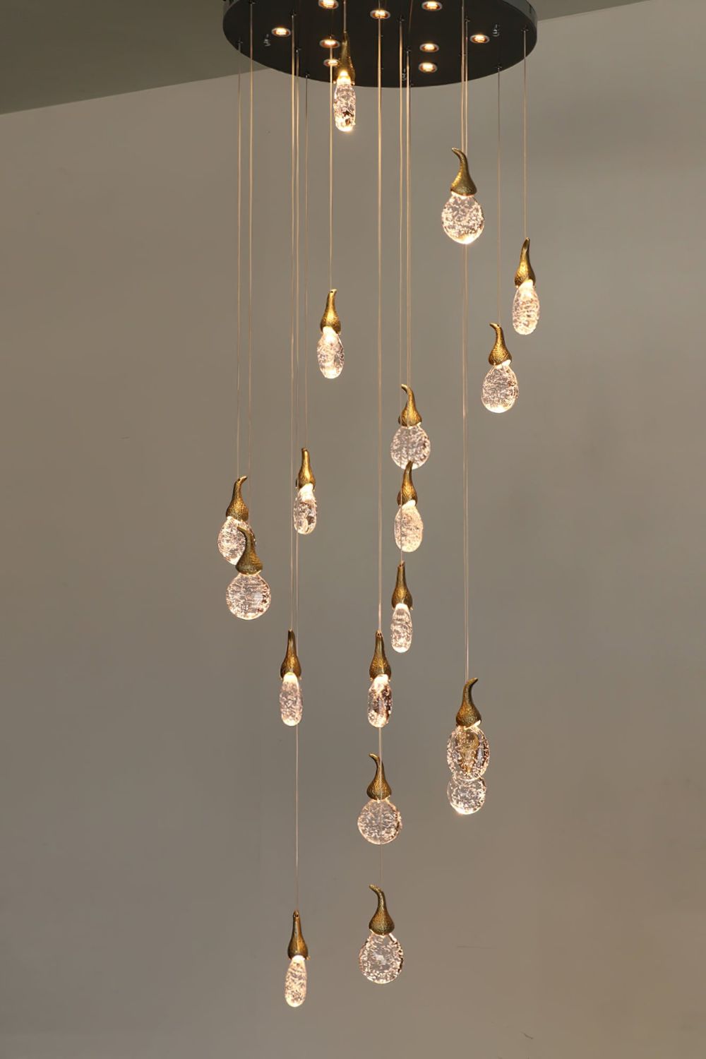 Leo Bubble Chandelier - morylighting
