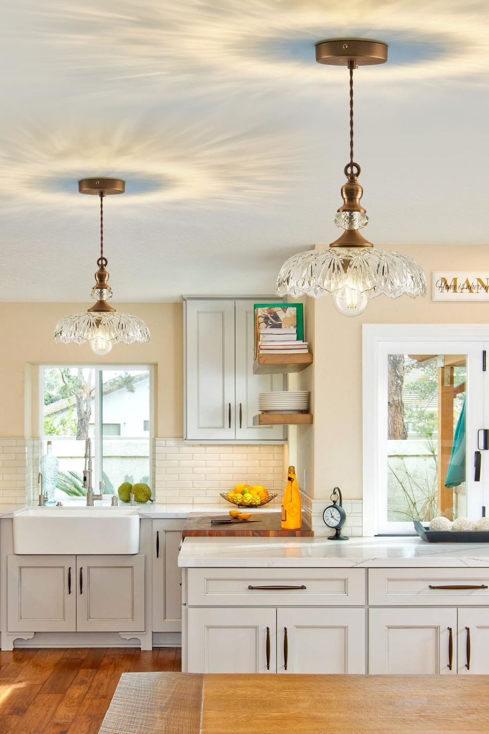 Mid-Century Clear Glass Pendant Light - view 4 | morylighting