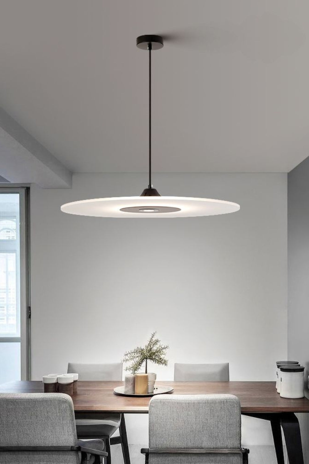 Minimalist Disc Pendant Light - morylighting