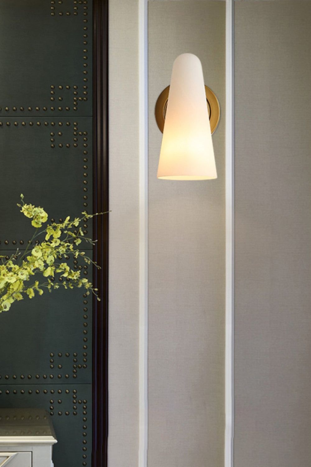 Montfaucon Sconce - morylighting