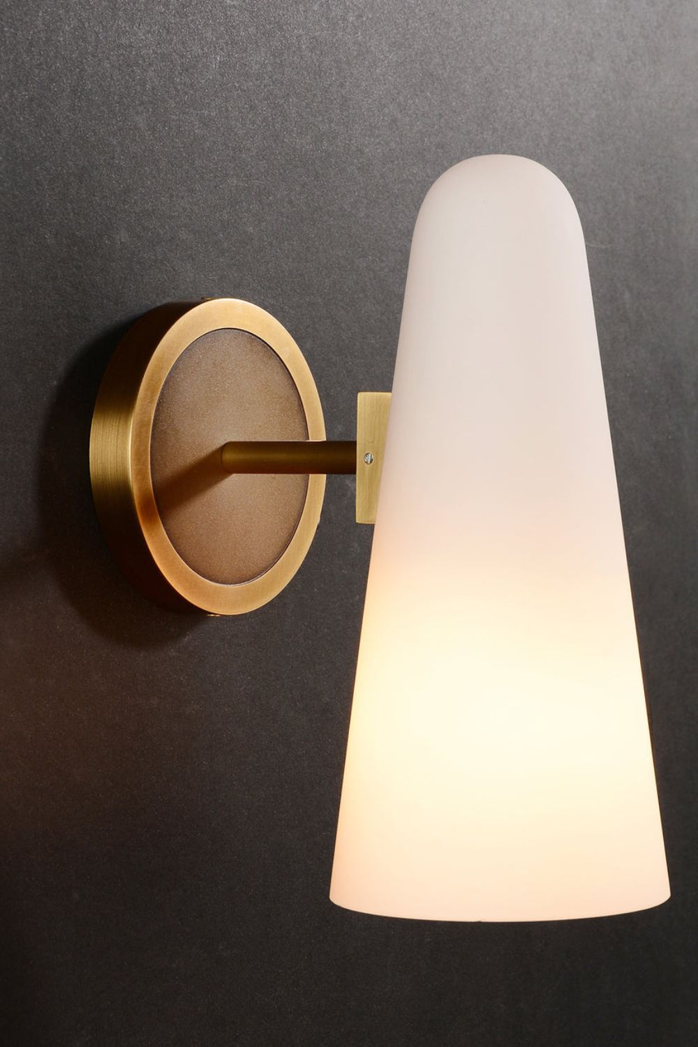 Montfaucon Sconce - morylighting