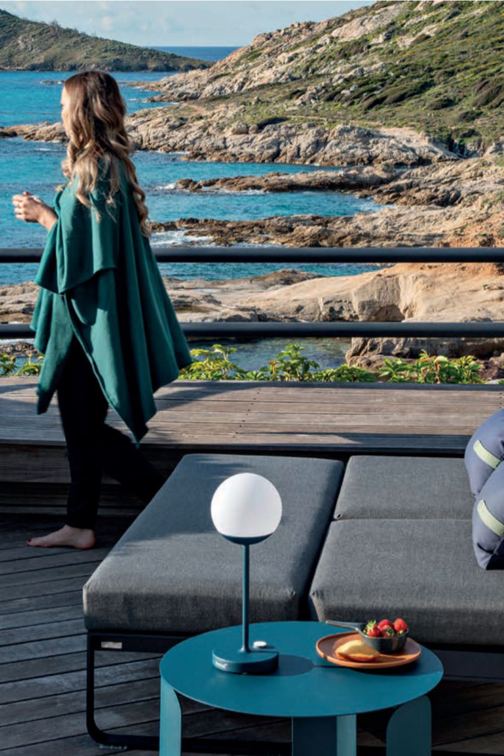 Mooon Outdoor Rechargeable Table Lamp - view 9 | morylighting