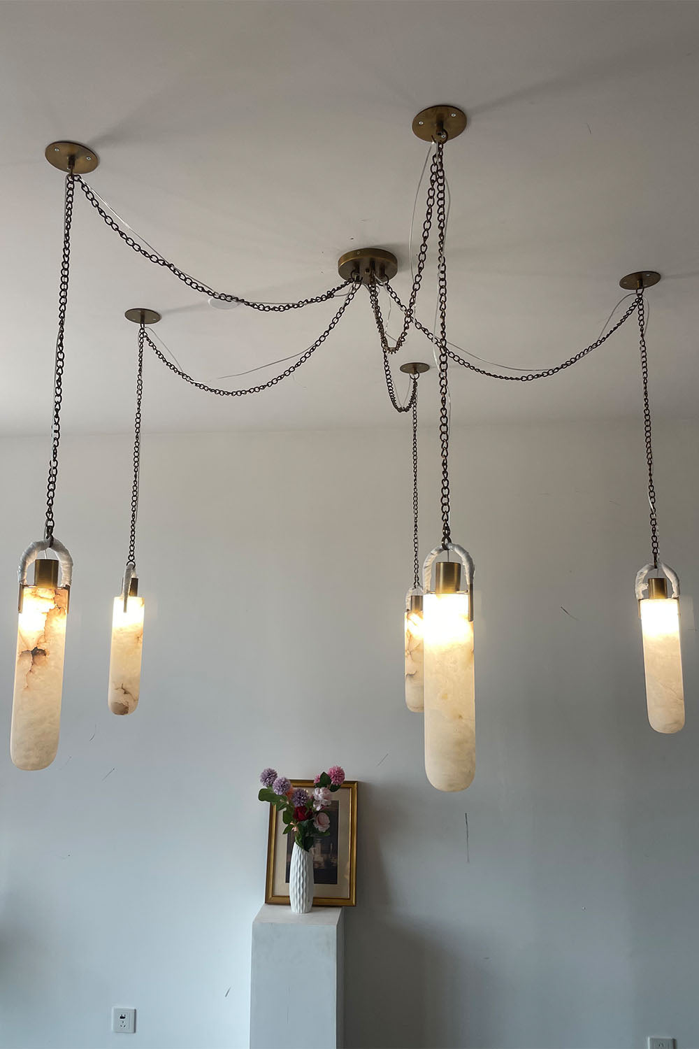 Multi-head Alabaster Cylindrical Chandelier - view 10 | morylighting
