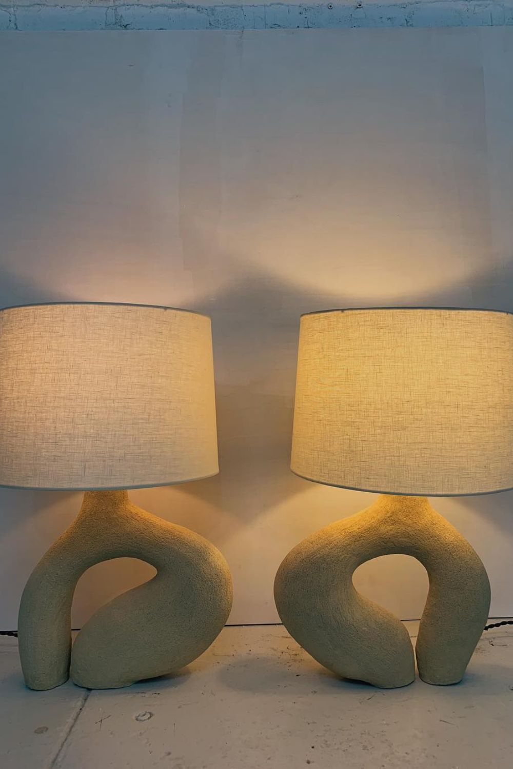 Oblong Loop Table Lamp - morylighting