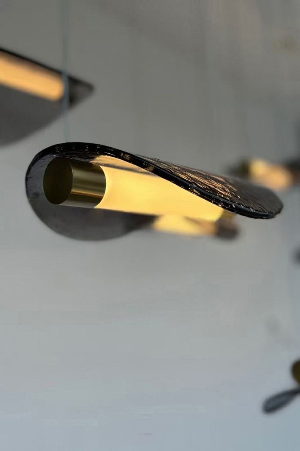 Paolo Castelli Manta Pendant Lamp - view 9 | morylighting