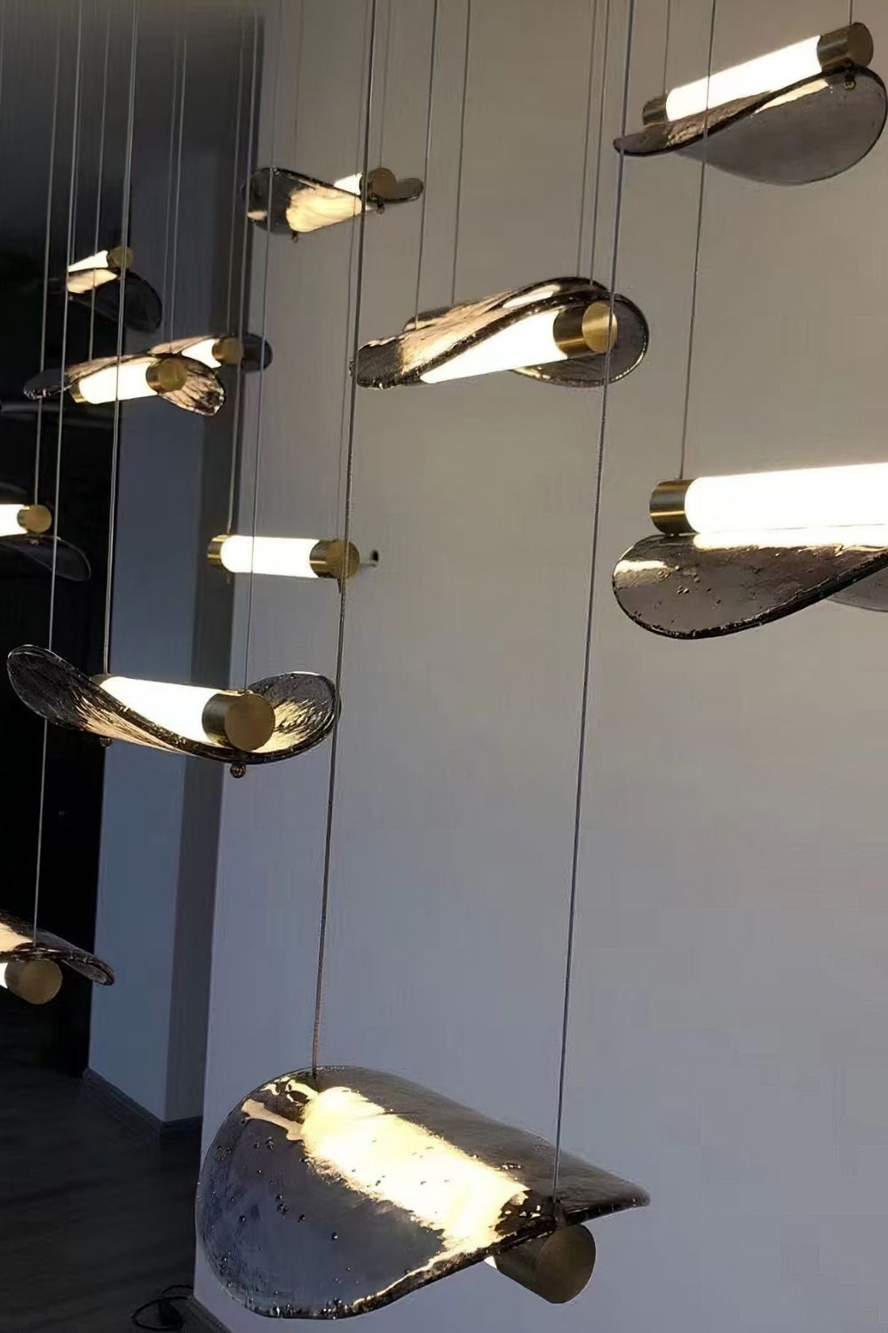 Paolo Castelli Manta Pendant Lamp - view 6 | morylighting