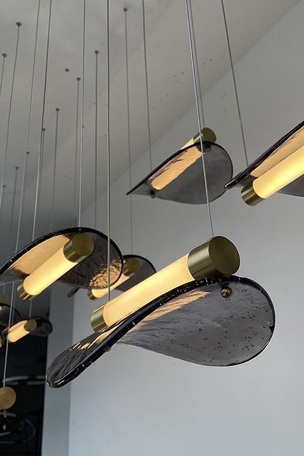 Paolo Castelli Manta Pendant Lamp - view 11 | morylighting