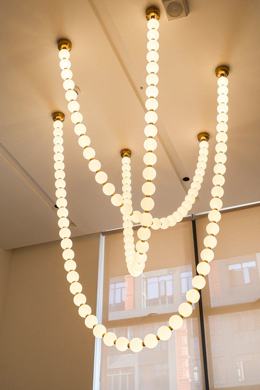 Pearl Necklace Chandelier - view 11 | morylighting