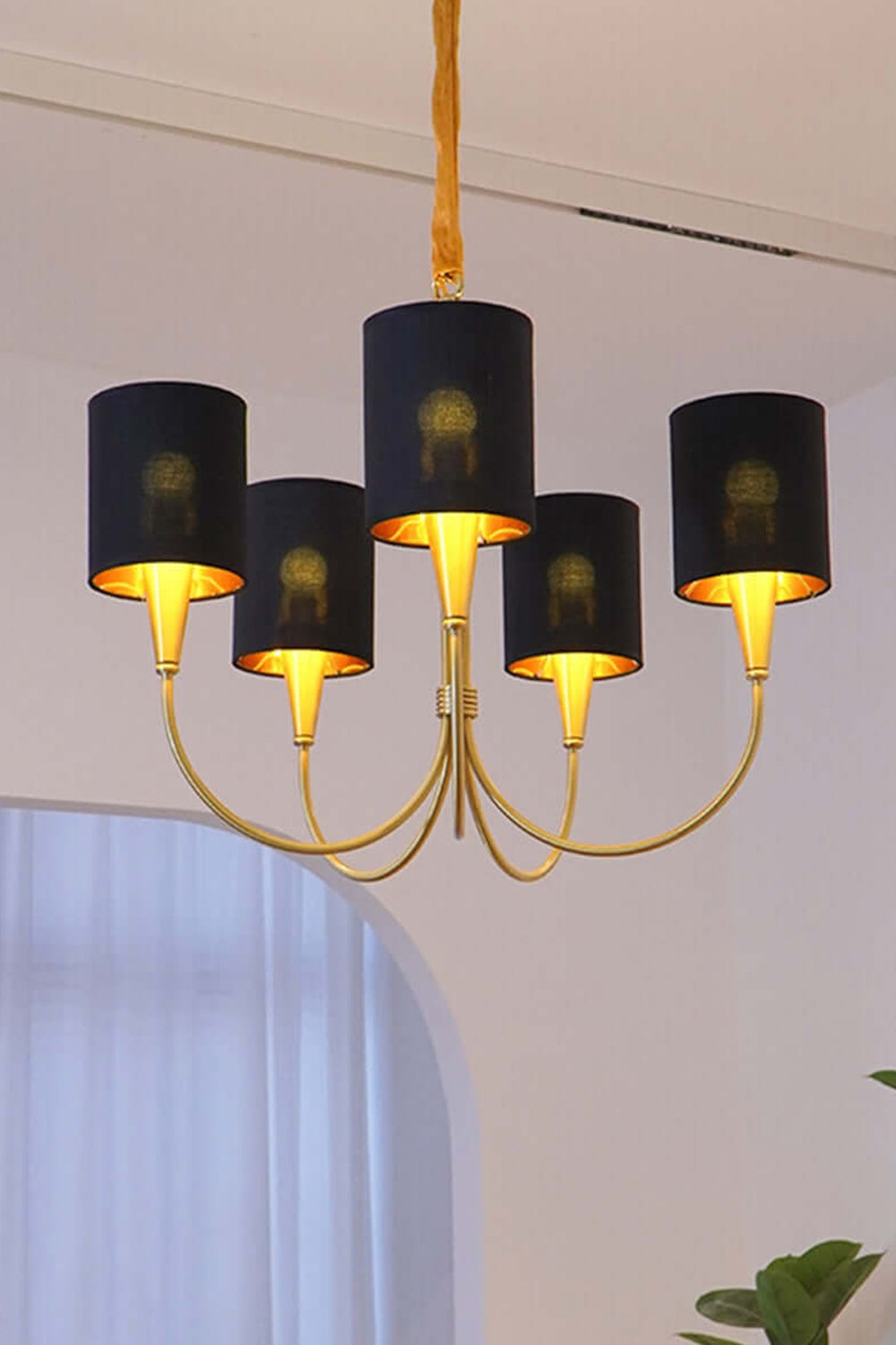 Quincy Chandelier - view 10 | morylighting