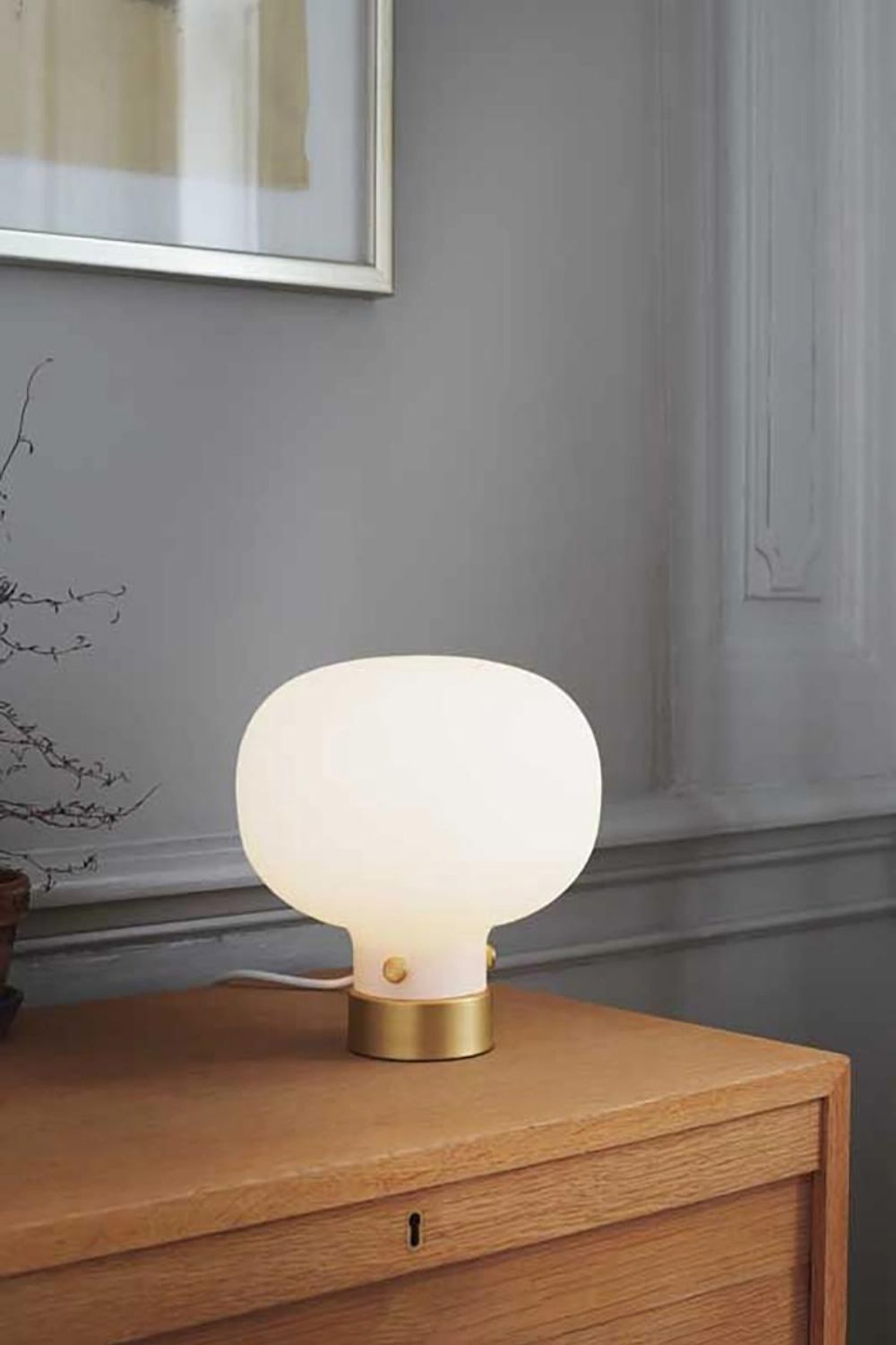 Raito Glass Globe Table Lamp - view 4 | morylighting