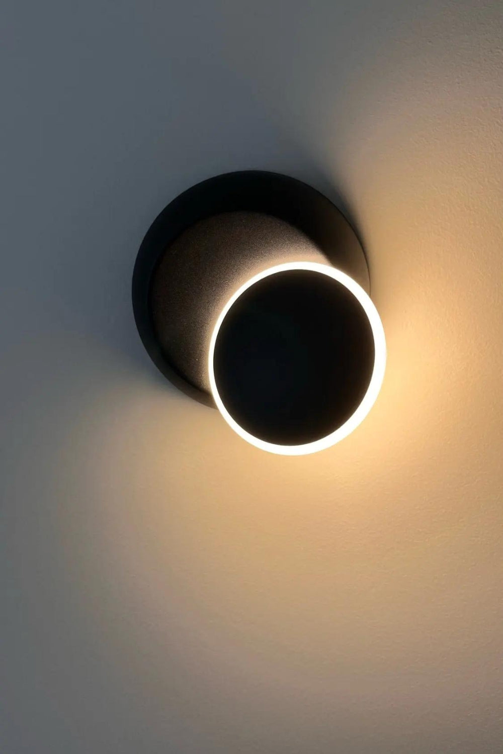 Rotating Round Wall Light - view 15 | morylighting