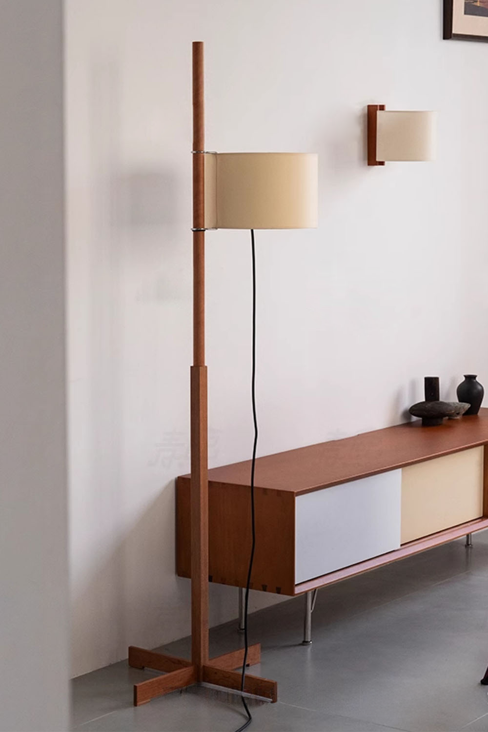 Santa&Cole Walnut Floor Lamp - view 9 | morylighting