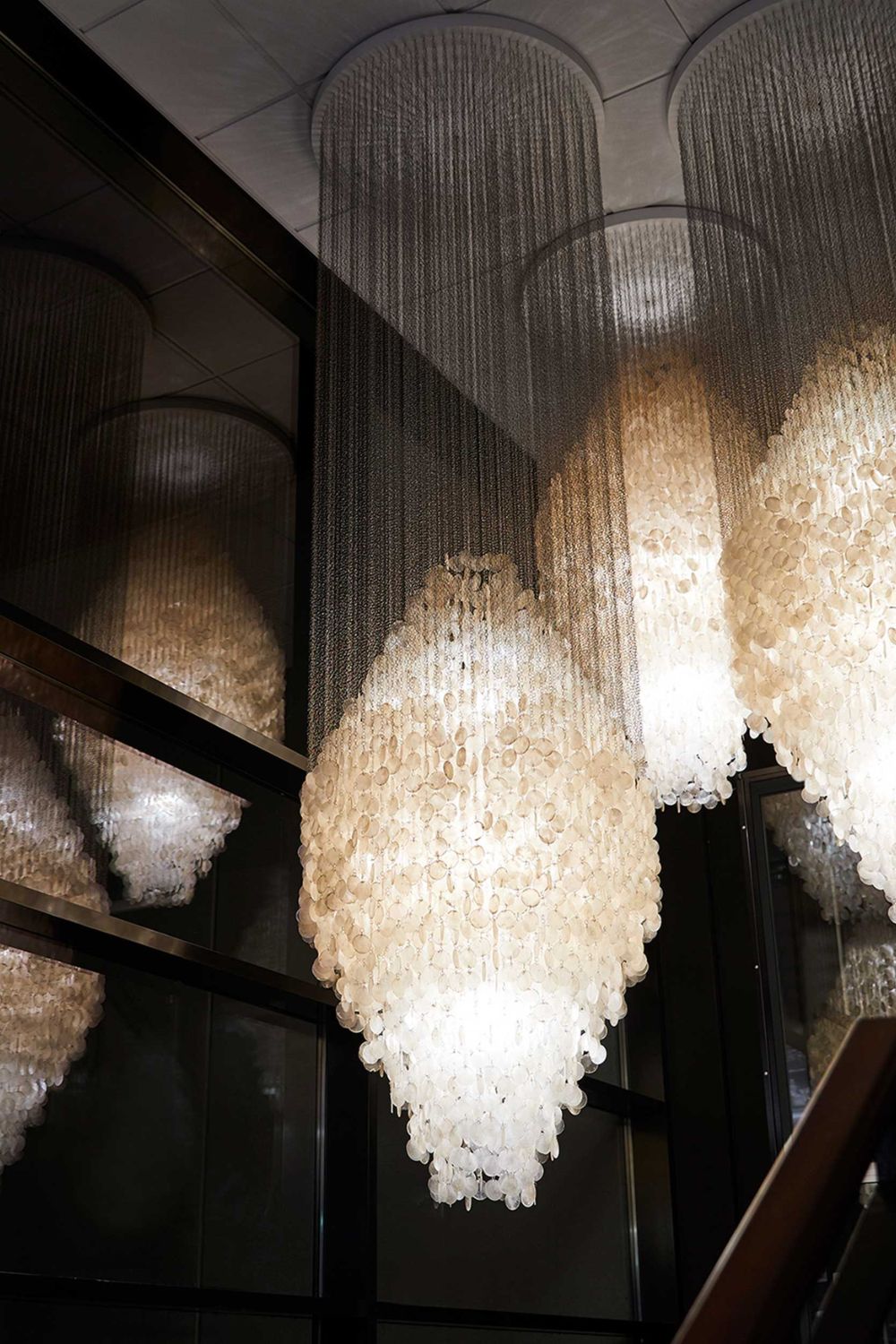 Verpan Fun 8DM Shell Chandelier - view 18 | morylighting
