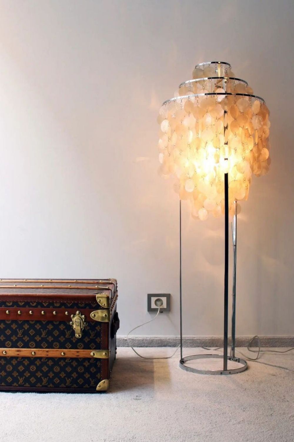 Vintage Shell Floor Lamp - view 6 | morylighting
