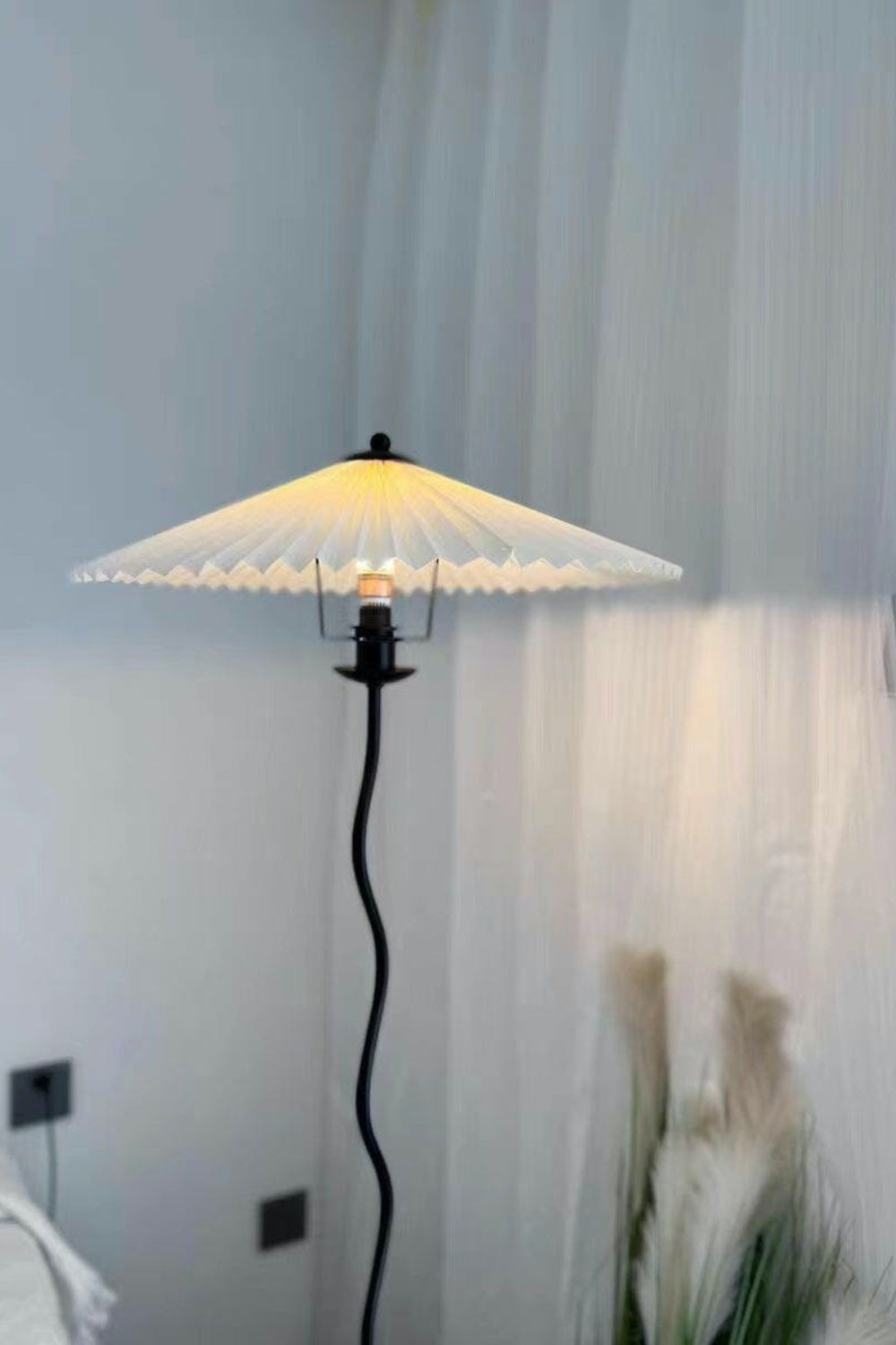 Squiggle Floor Lamp - morylighting