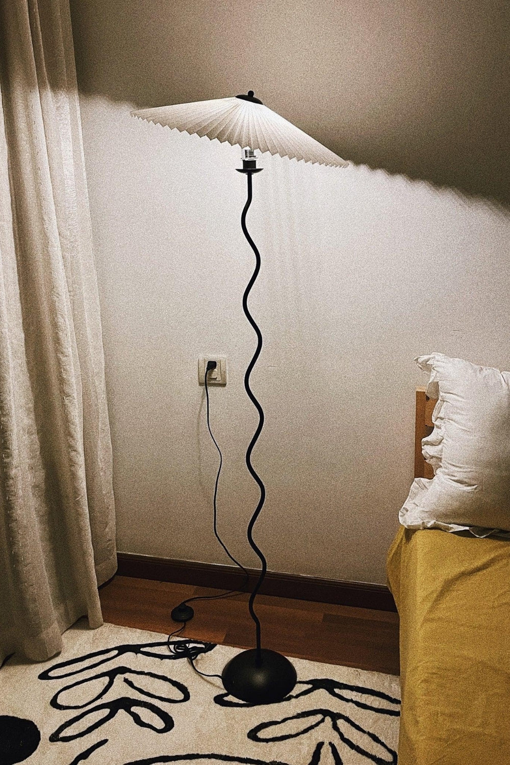 Squiggle Floor Lamp - morylighting