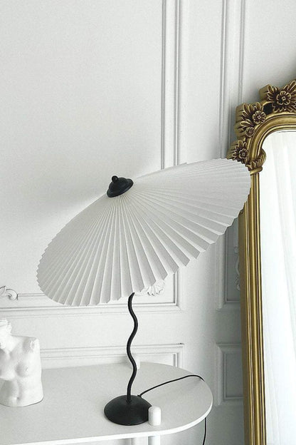 Squiggle Table lamp - morylighting