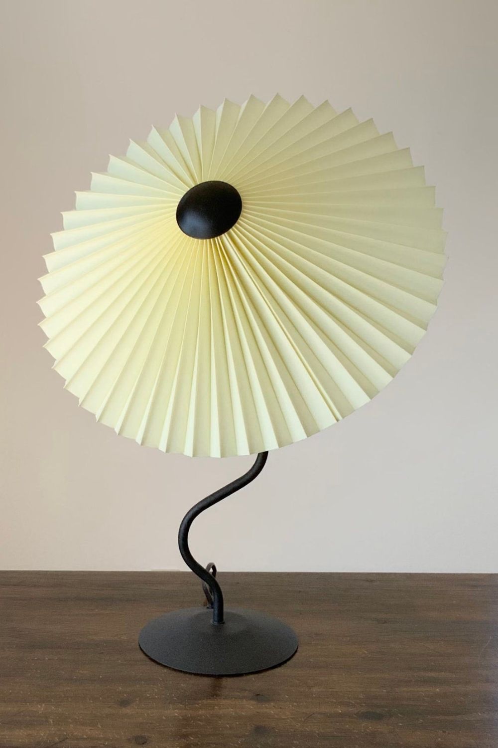 Squiggle Table lamp - morylighting